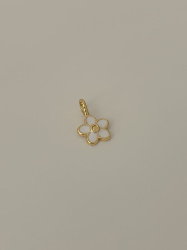 Daisy Charm - Image 4